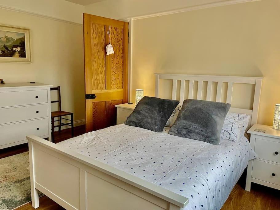 Kelvinside, Seahouses, 2 Minute Walk Into Village Holiday home