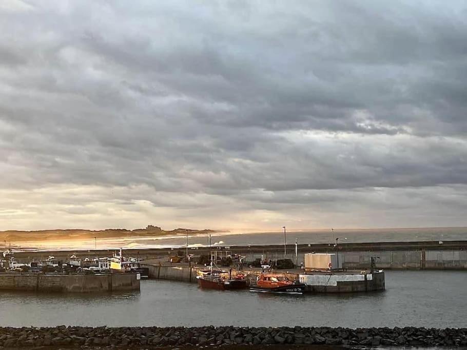 Kelvinside, Seahouses, 2 Minute Walk Into Village